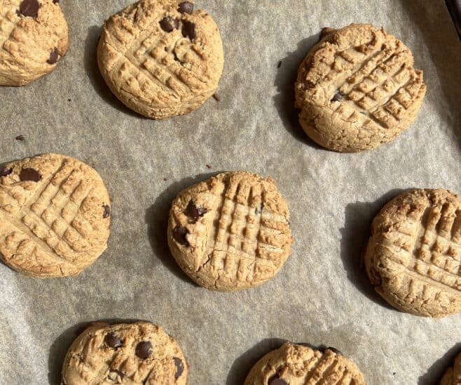 healthy peanut butter chocolate chip cookies